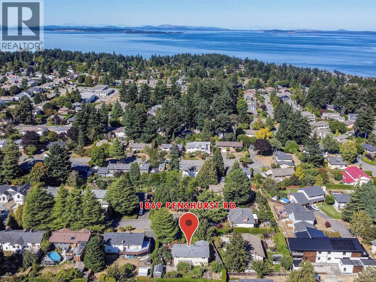 Photo 41 of 1869 Penshurst Rd, Saanich BC