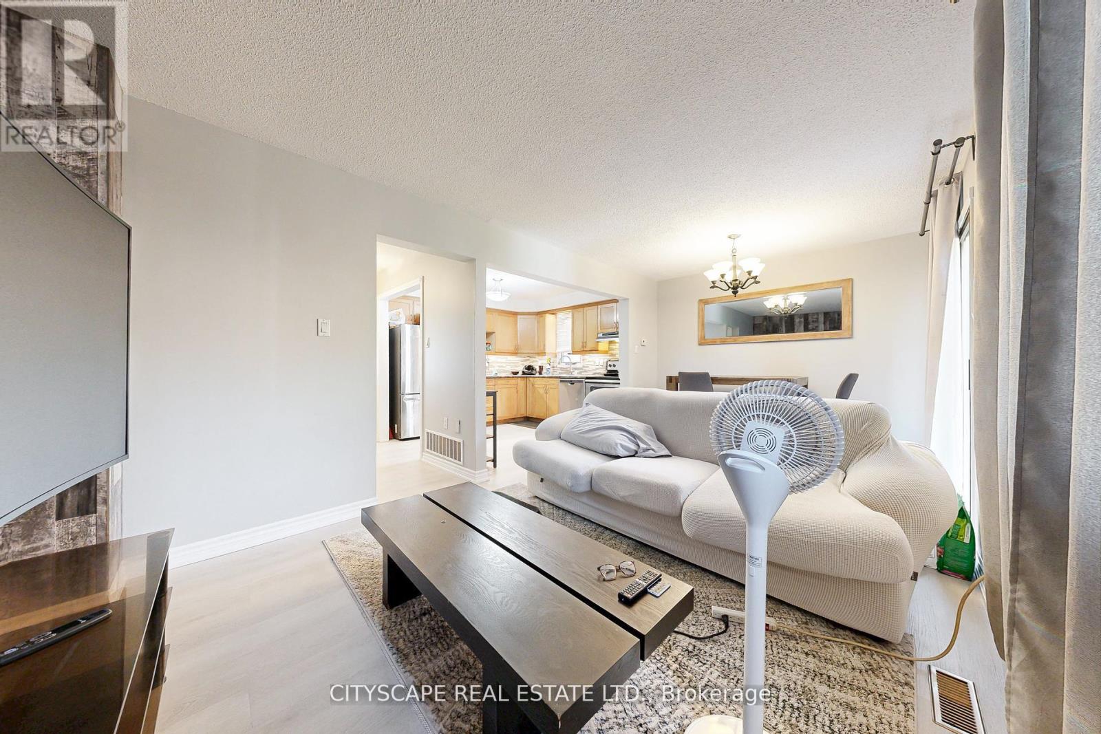 Photo 16 of 35 Letty Avenue, Brampton ON