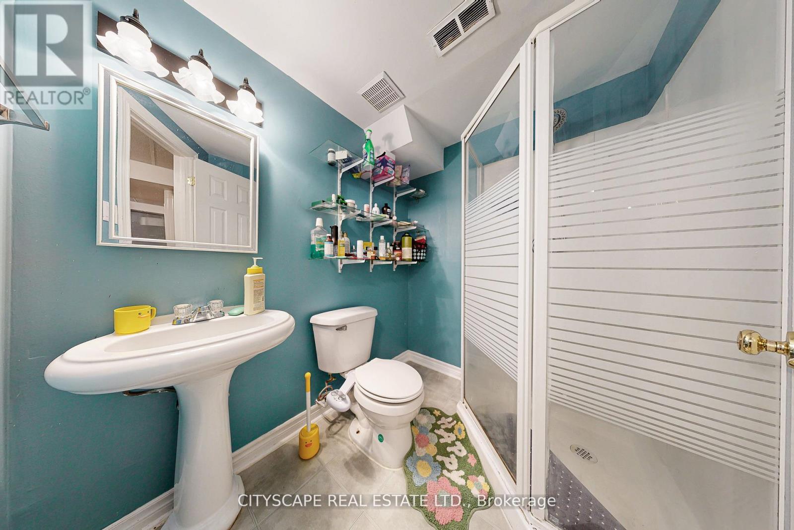 Photo 9 of 35 Letty Avenue, Brampton ON