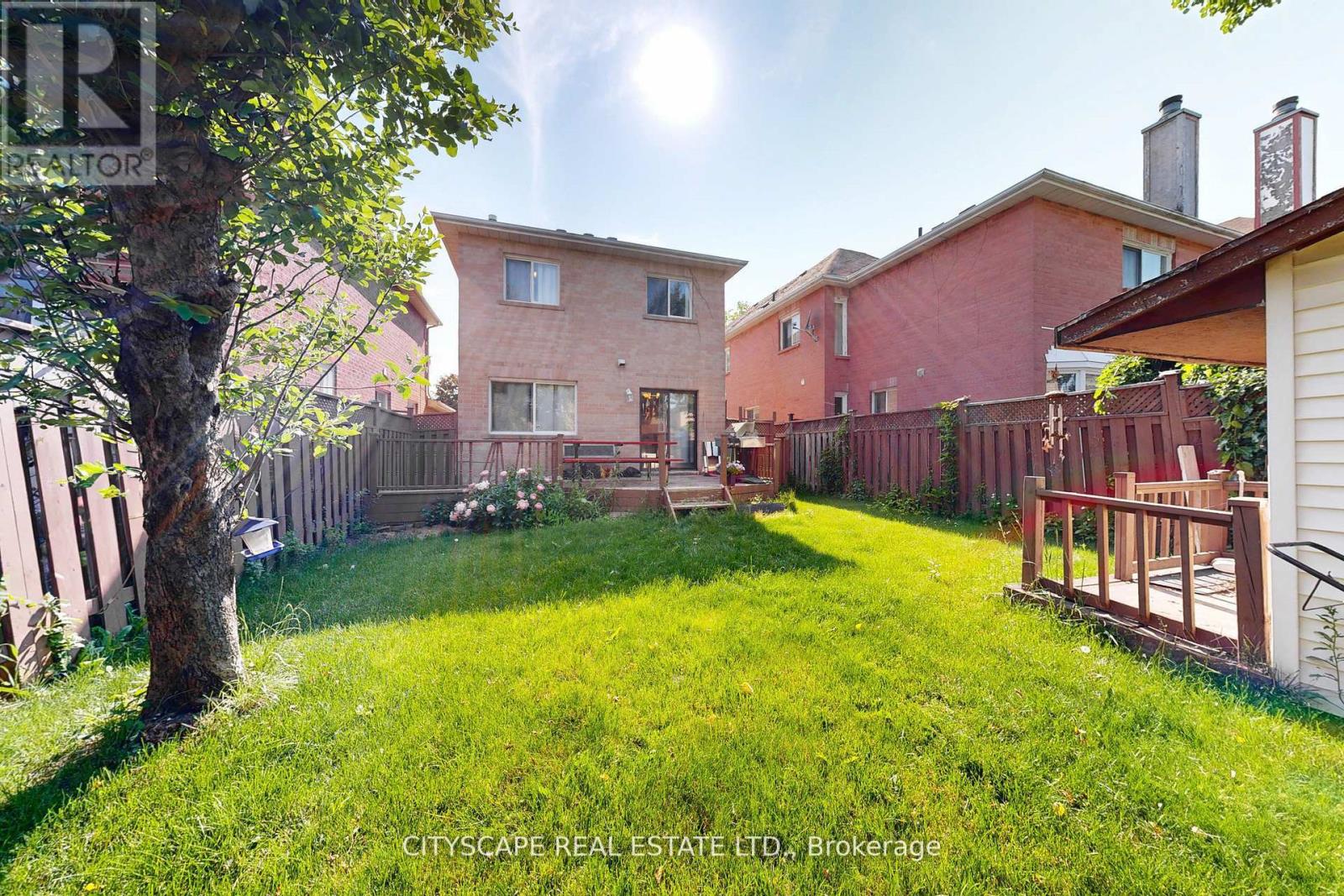 Photo 13 of 35 Letty Avenue, Brampton ON