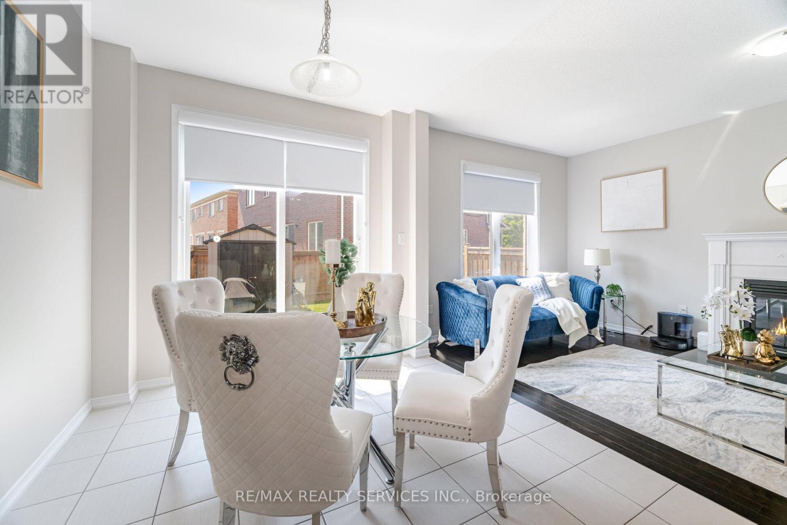 Photo 11 of 101 Templehill Road, Brampton ON