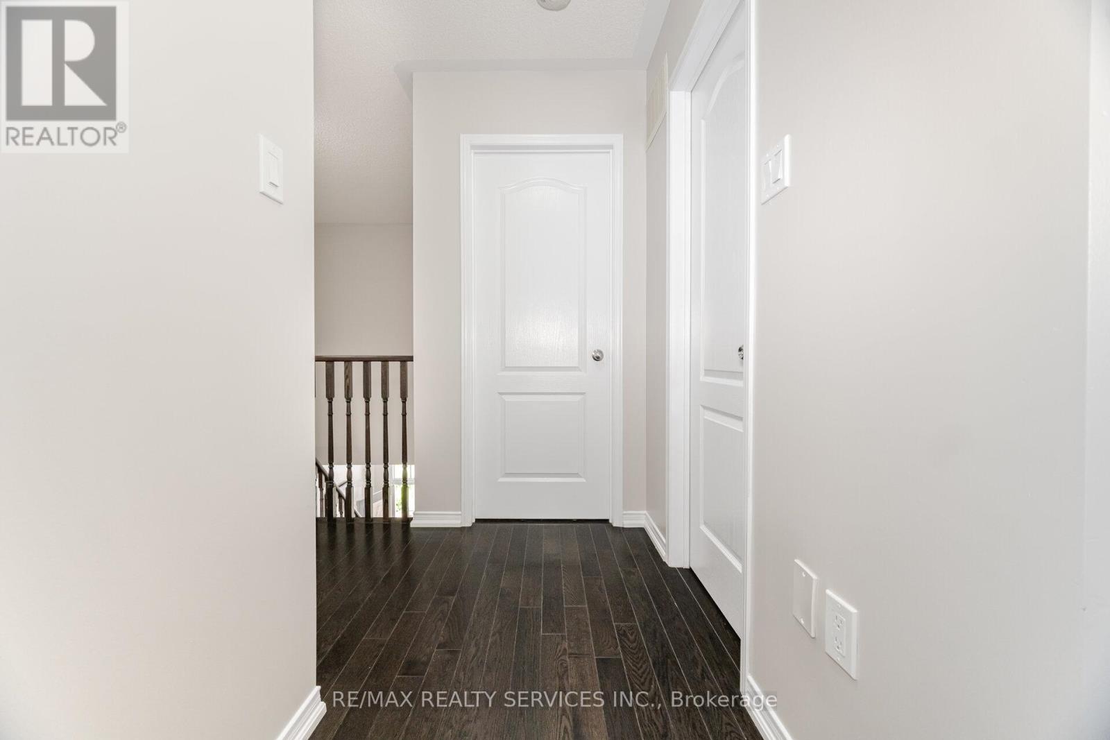 Photo 35 of 101 Templehill Road, Brampton ON