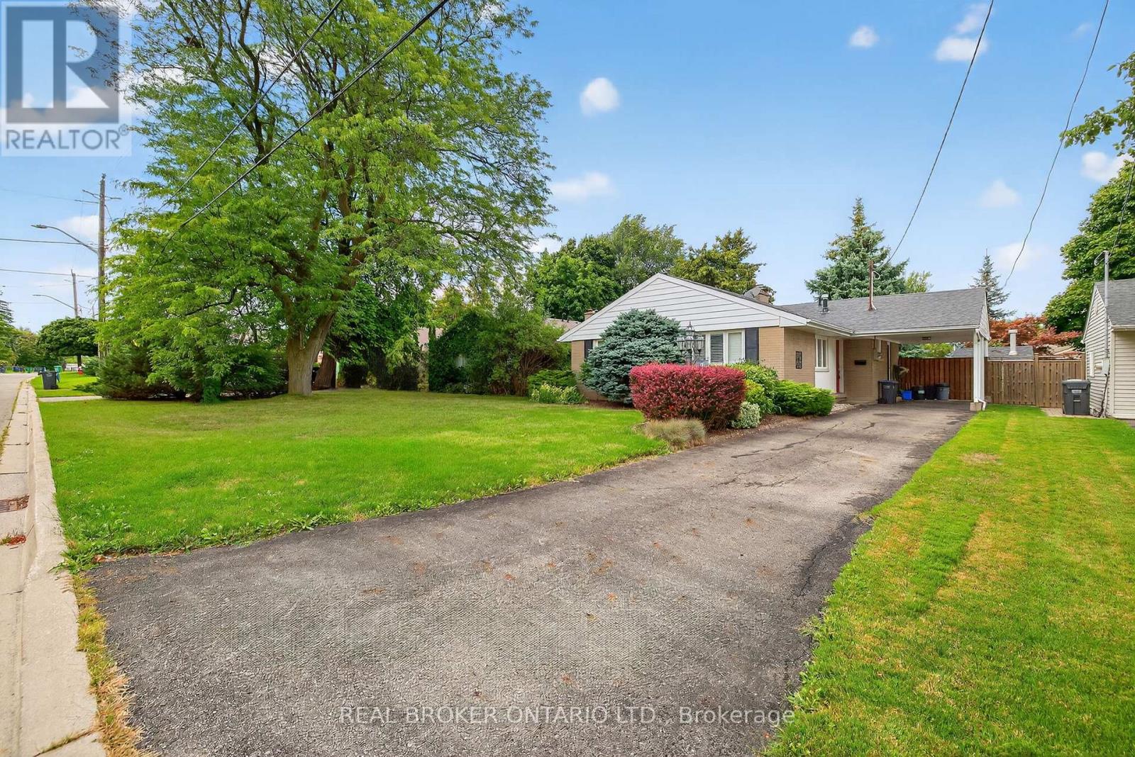 Photo 33 of 25 Sora Drive, Mississauga ON