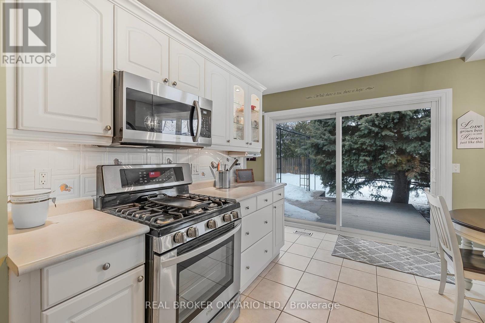 Photo 1 of 25 Sora Drive, Mississauga ON