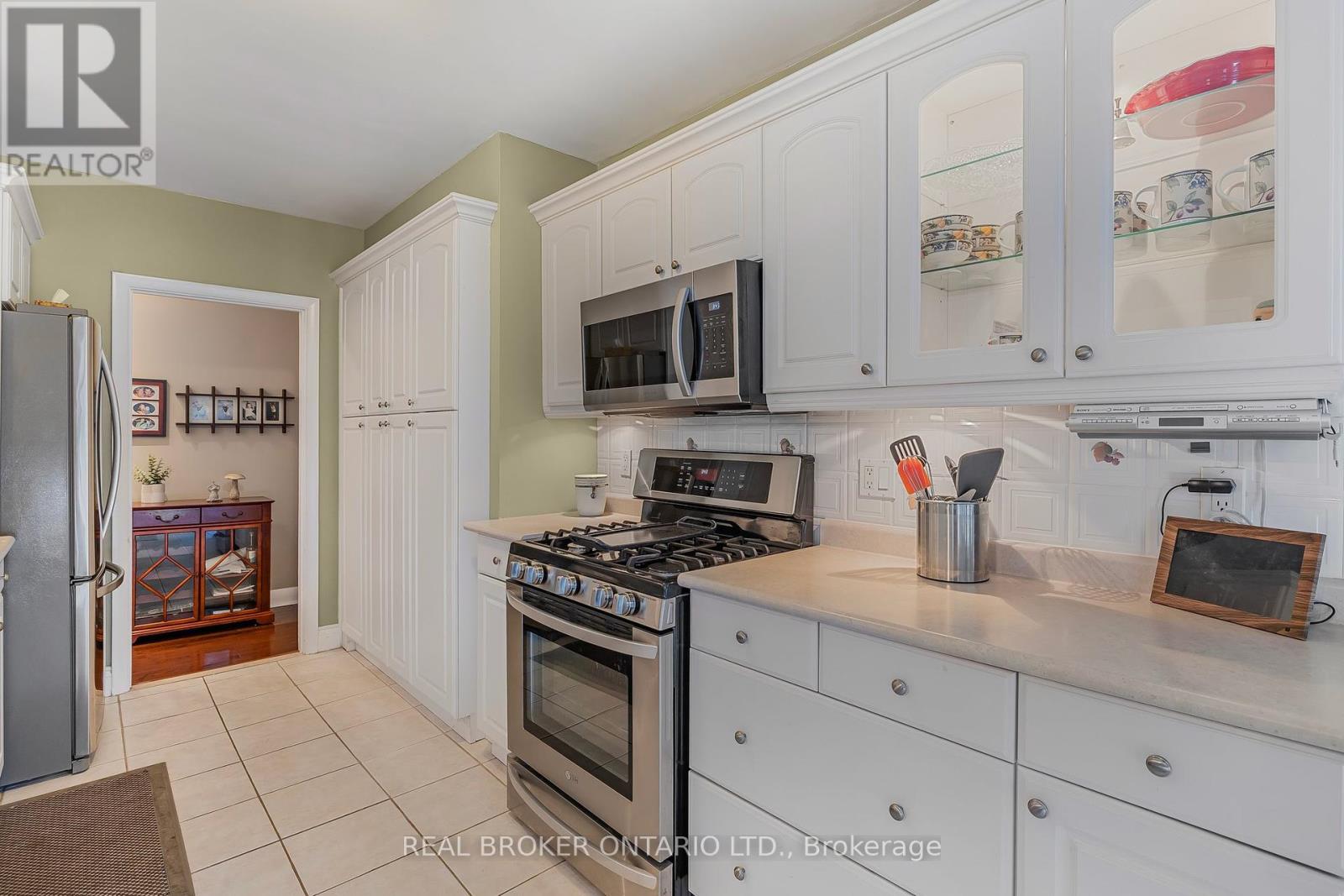 Photo 17 of 25 Sora Drive, Mississauga ON