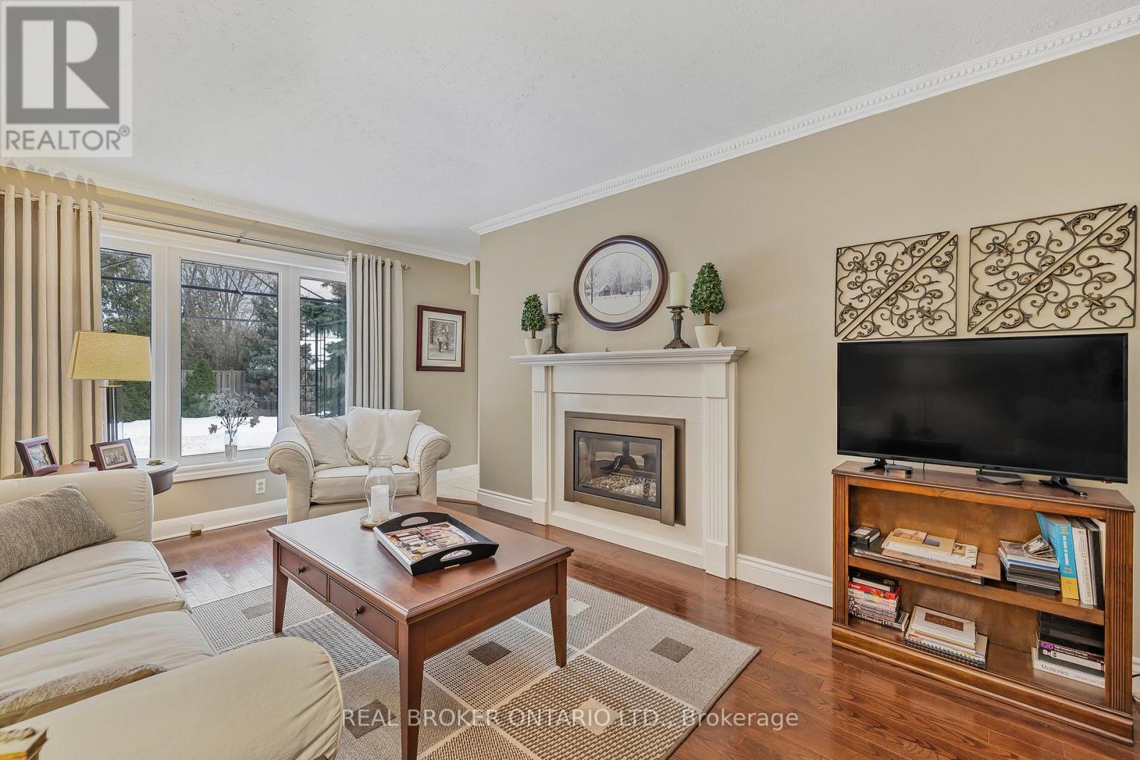 Photo 12 of 25 Sora Drive, Mississauga ON