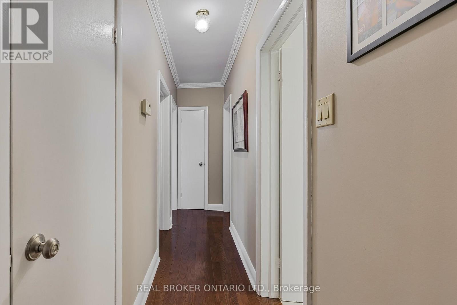 Photo 13 of 25 Sora Drive, Mississauga ON