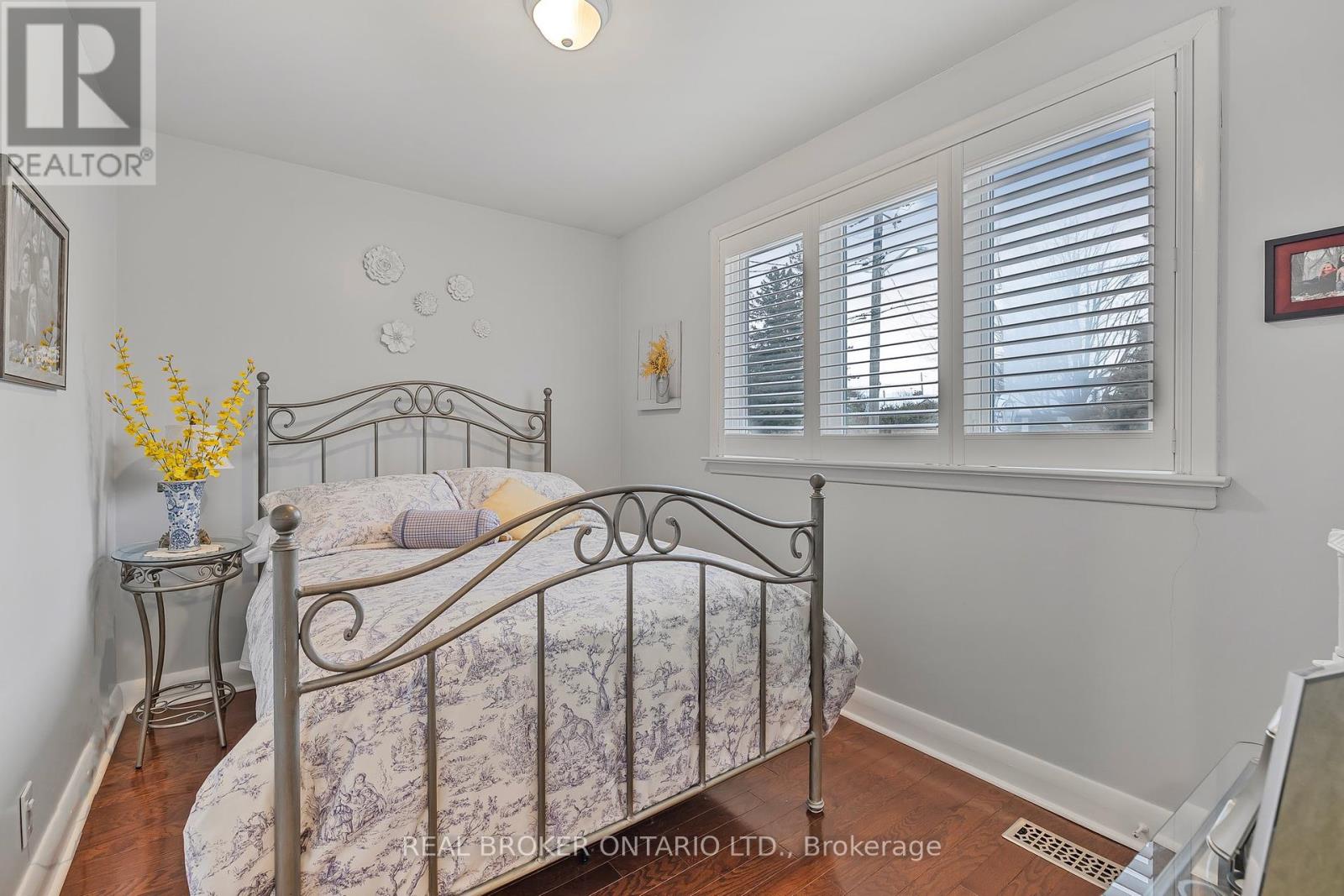 Photo 30 of 25 Sora Drive, Mississauga ON