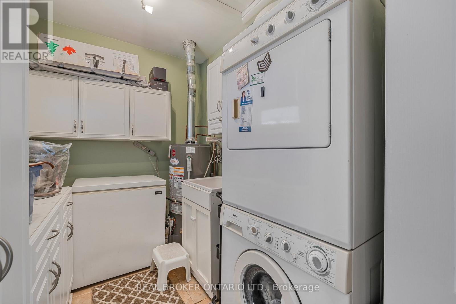 Photo 2 of 25 Sora Drive, Mississauga ON