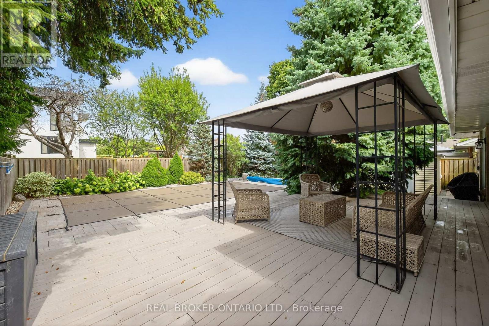 Photo 5 of 25 Sora Drive, Mississauga ON