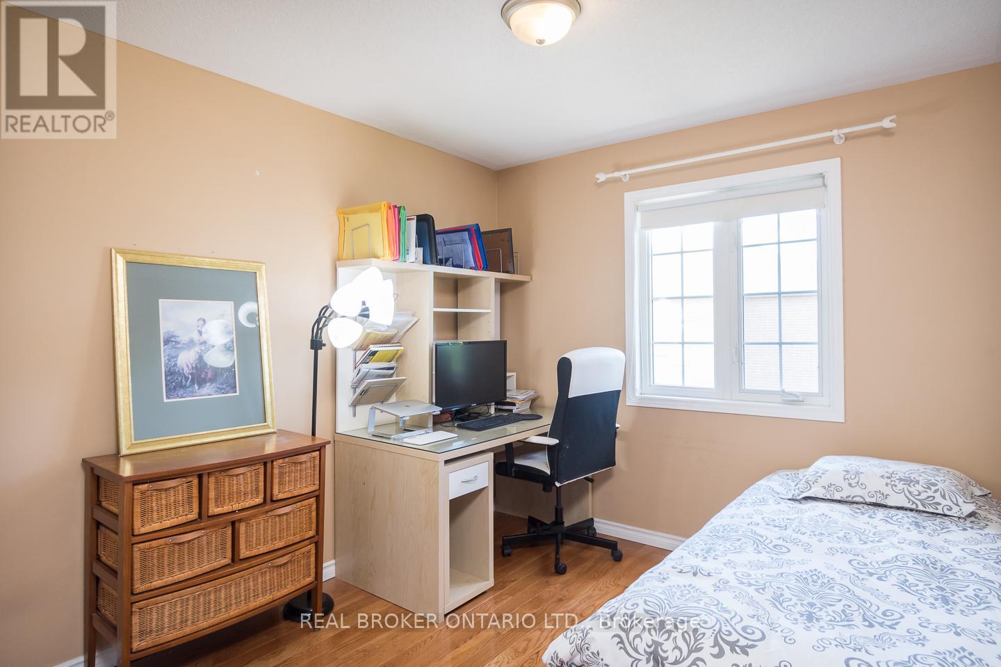 Photo 11 of 1508 Pinecliff Road, Oakville ON