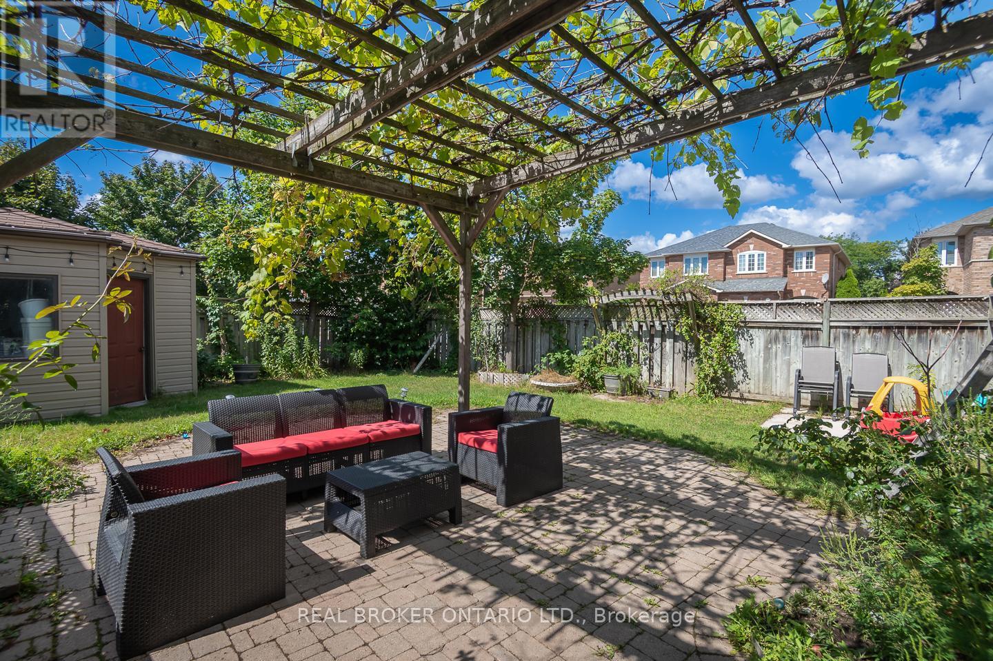 Photo 12 of 1508 Pinecliff Road, Oakville ON