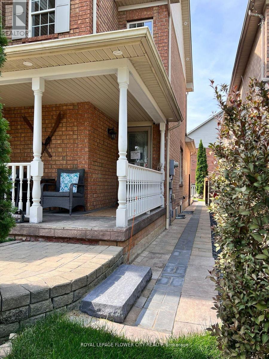 Photo 11 of Basement 6936 Historic Trail, Mississauga ON