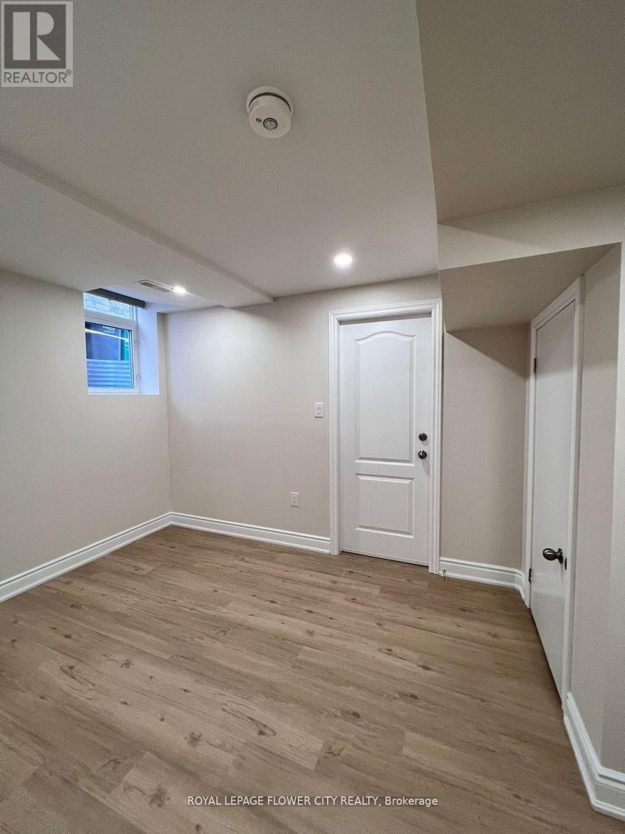 Photo 5 of Basement 6936 Historic Trail, Mississauga ON
