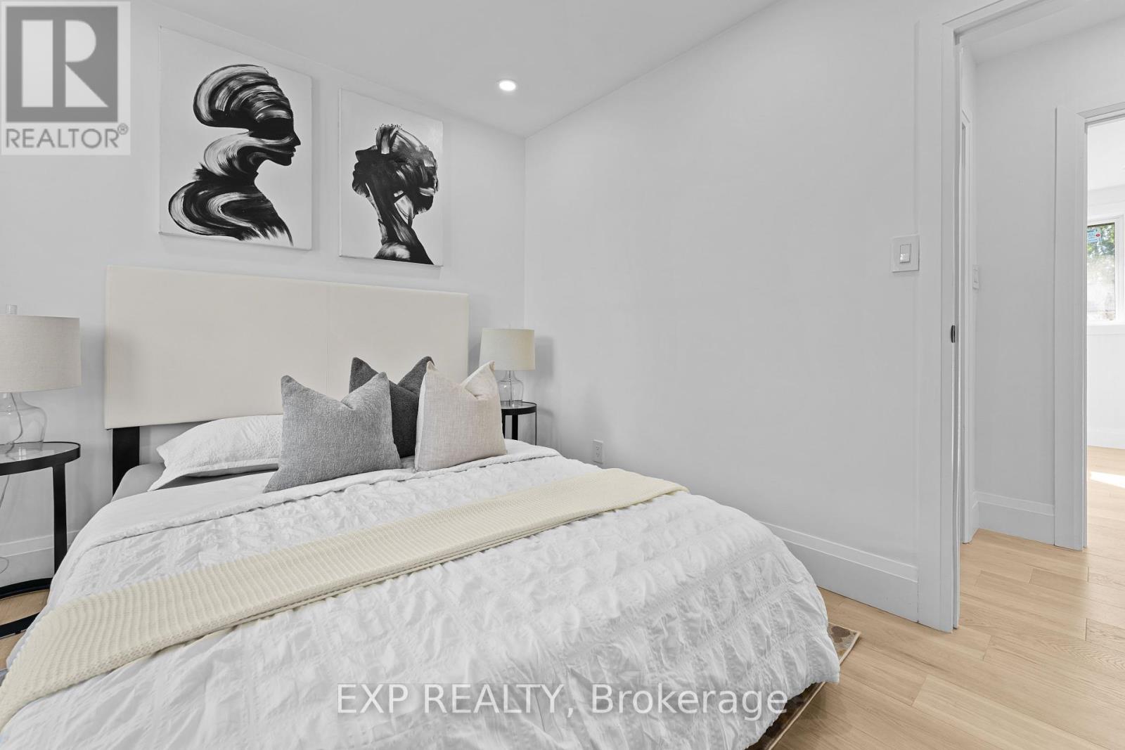 Photo 24 of 686 Wickens Avenue, Burlington ON