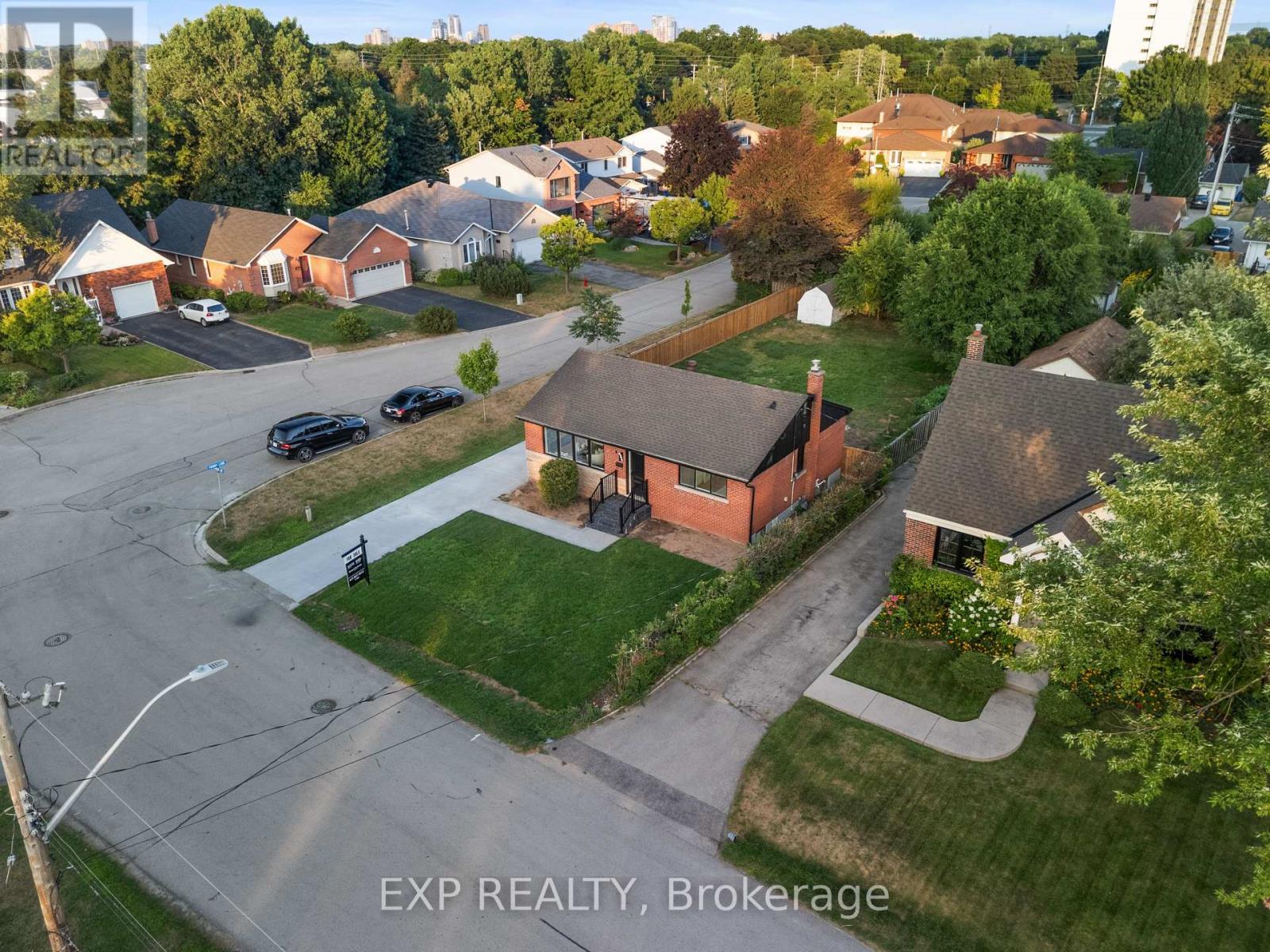 Photo 48 of 686 Wickens Avenue, Burlington ON