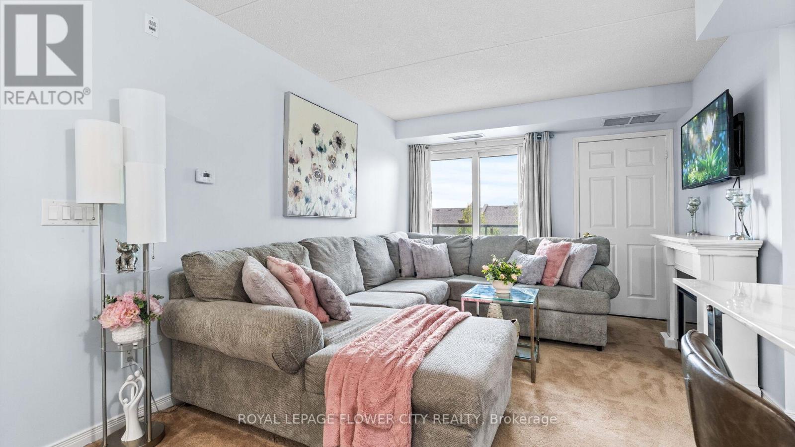 Photo 10 of 204 25 Via Rosedale, Brampton ON