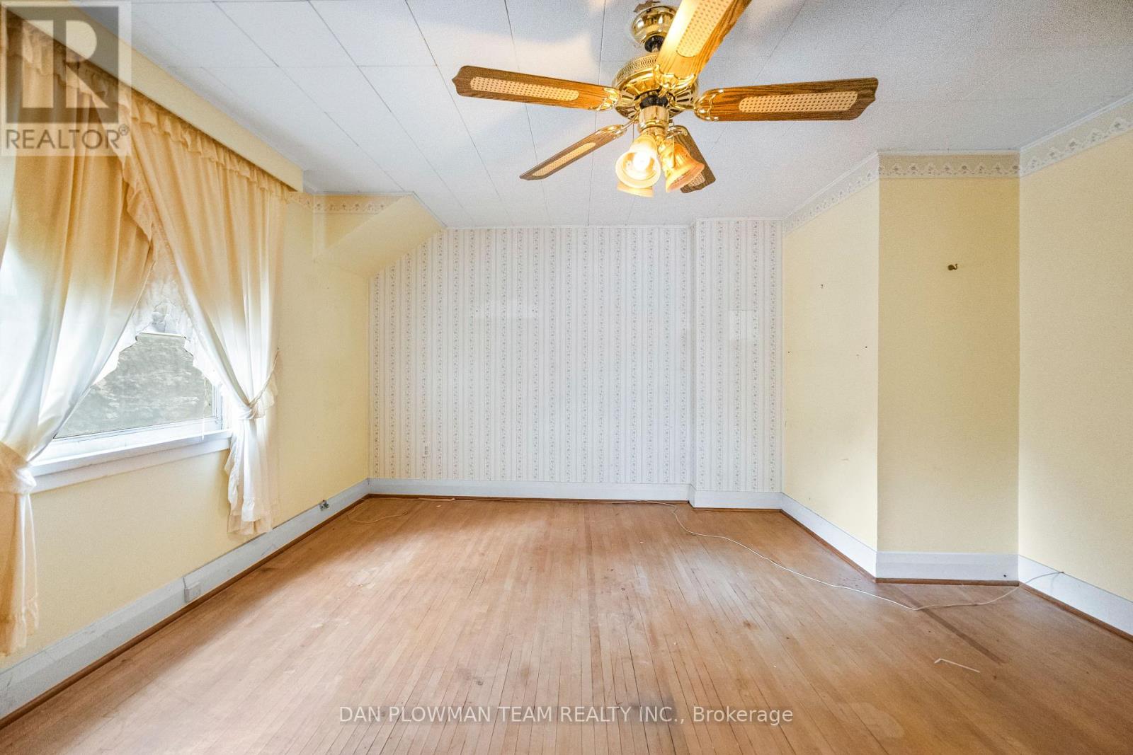 Photo 5 of 46 First Avenue, Orangeville ON