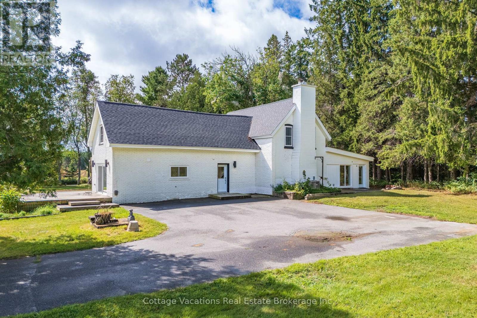 Photo 36 of 225 Etwell Road, Huntsville ON
