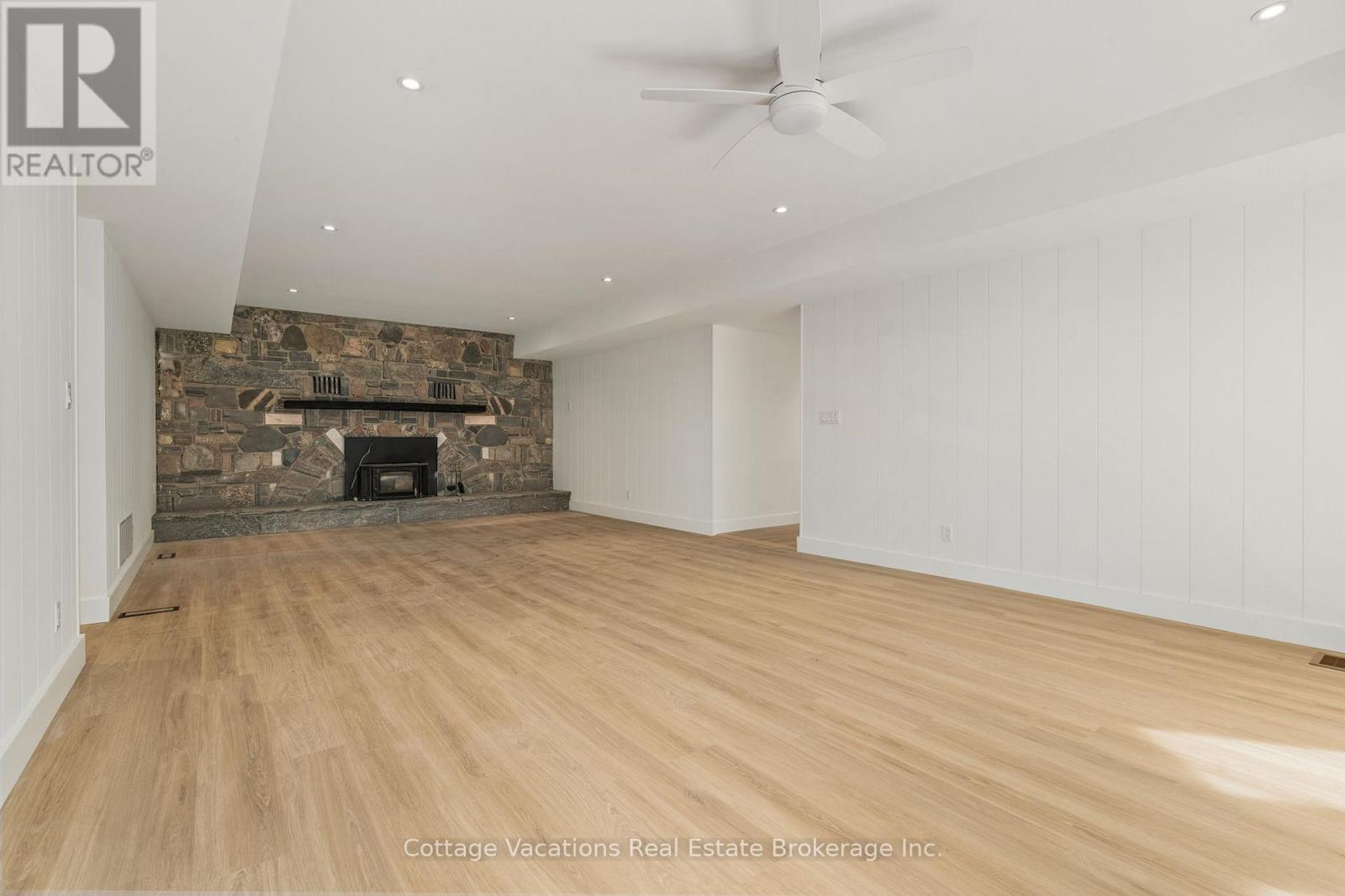 Photo 5 of 225 Etwell Road, Huntsville ON
