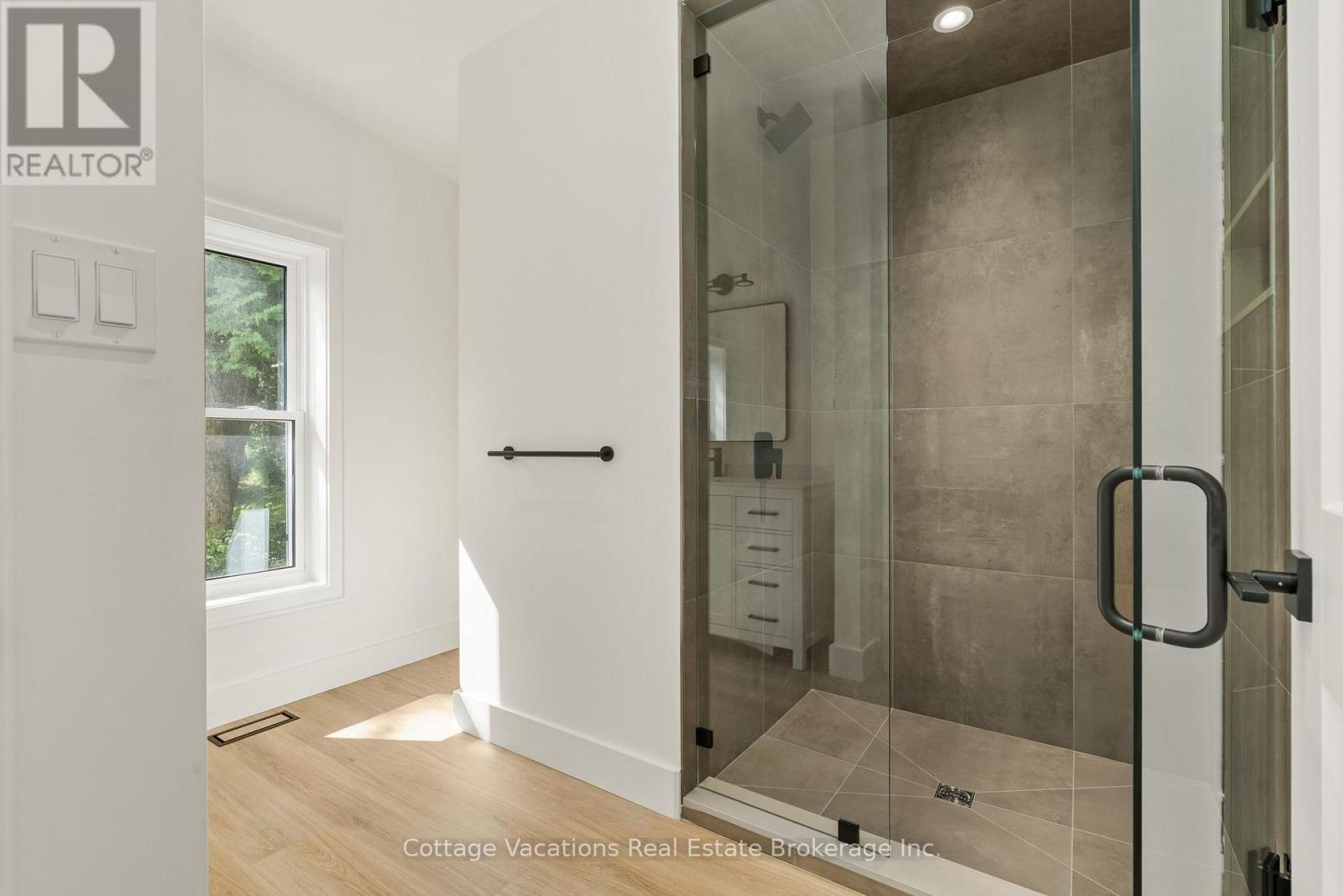 Photo 4 of 225 Etwell Road, Huntsville ON