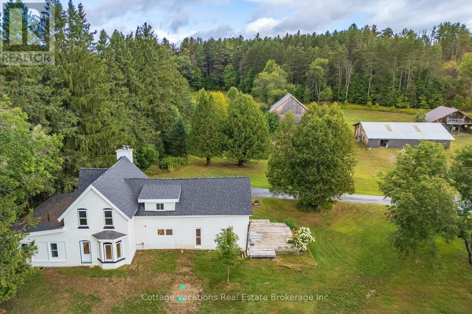 Photo 3 of 225 Etwell Road, Huntsville ON