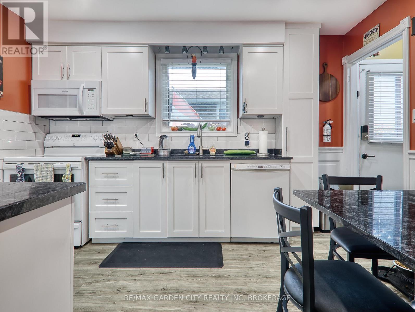 Photo 24 of 196 Keefer Road, Thorold ON