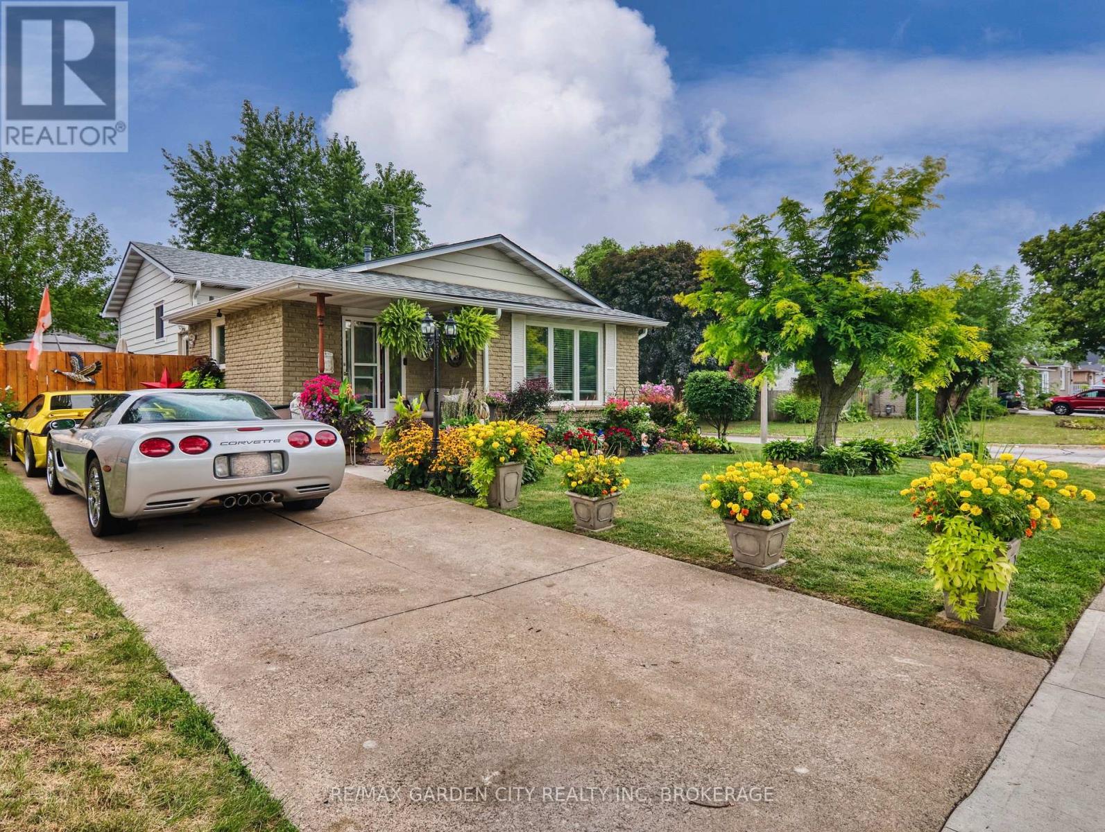 Photo 3 of 196 Keefer Road, Thorold ON