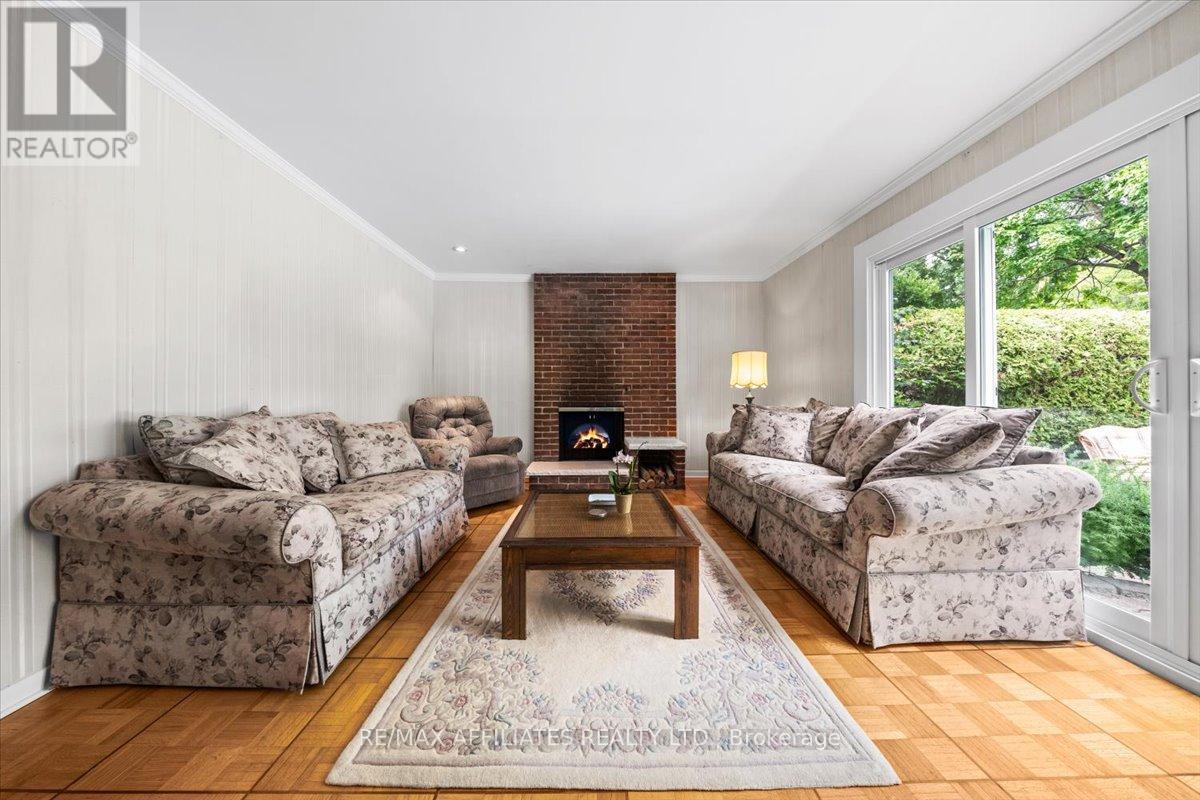 Photo 37 of 49 Silver Aspen Crescent, Ottawa ON