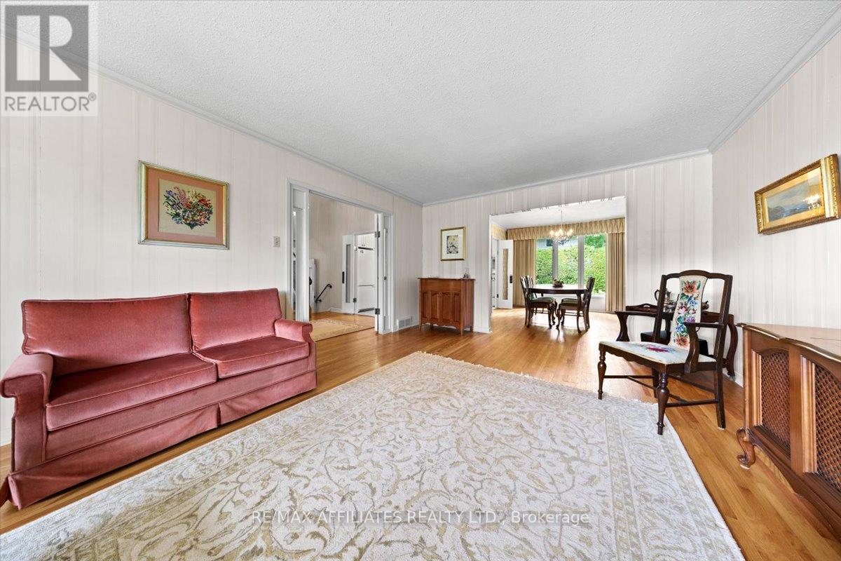 Photo 34 of 49 Silver Aspen Crescent, Ottawa ON