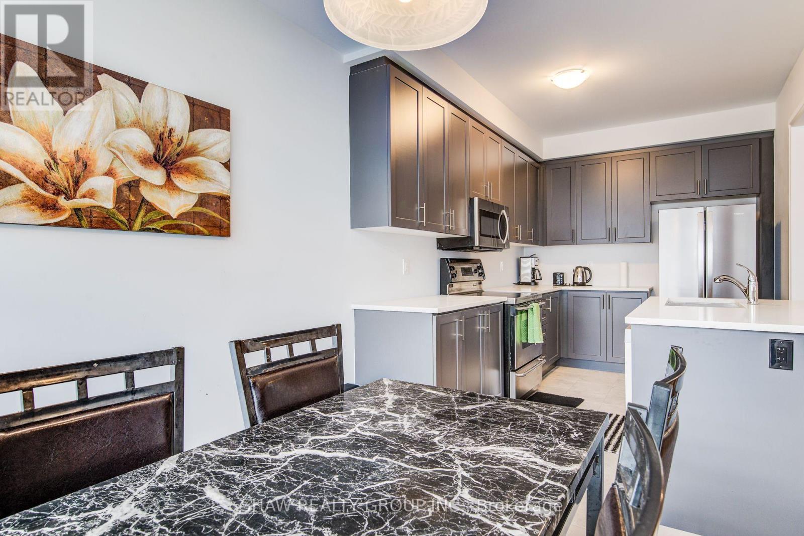 Photo 6 of 263 Harwood Avenue, Woodstock ON