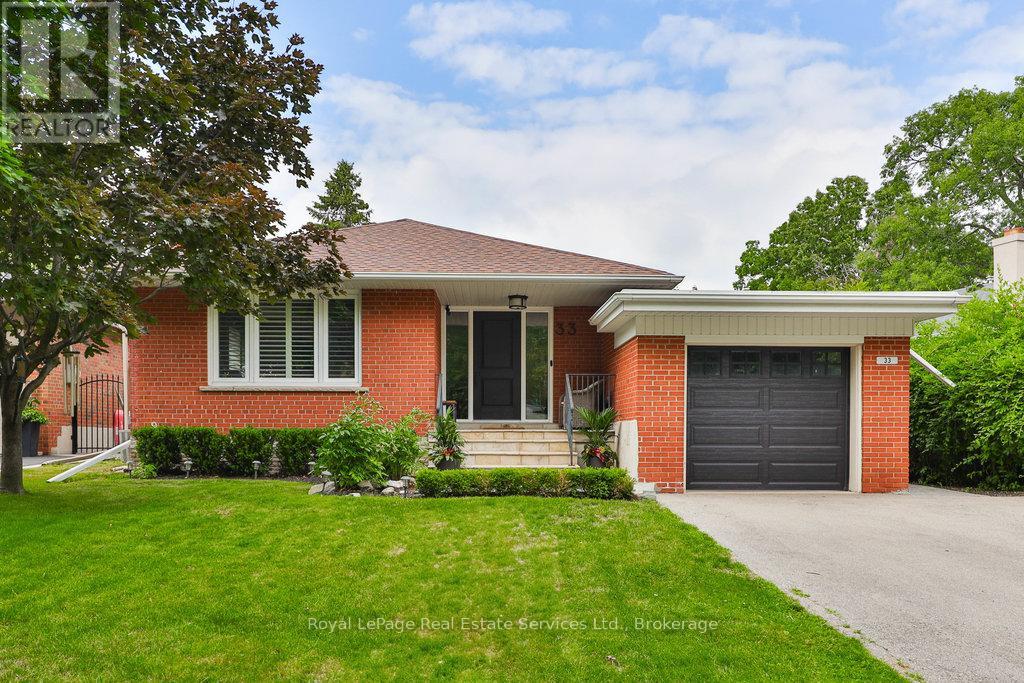 Photo 1 of 33 Forster Park Drive, Oakville ON