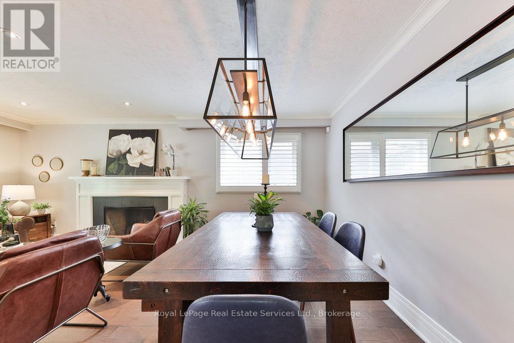 Photo 11 of 33 Forster Park Drive, Oakville ON
