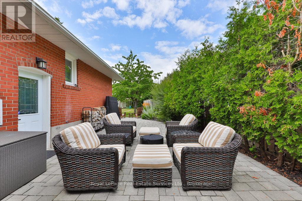 Photo 41 of 33 Forster Park Drive, Oakville ON