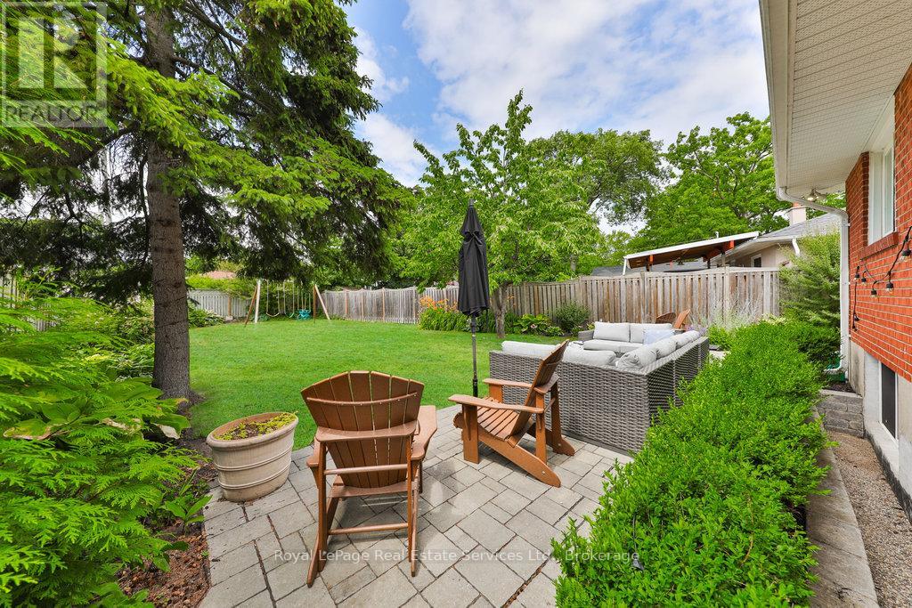 Photo 46 of 33 Forster Park Drive, Oakville ON