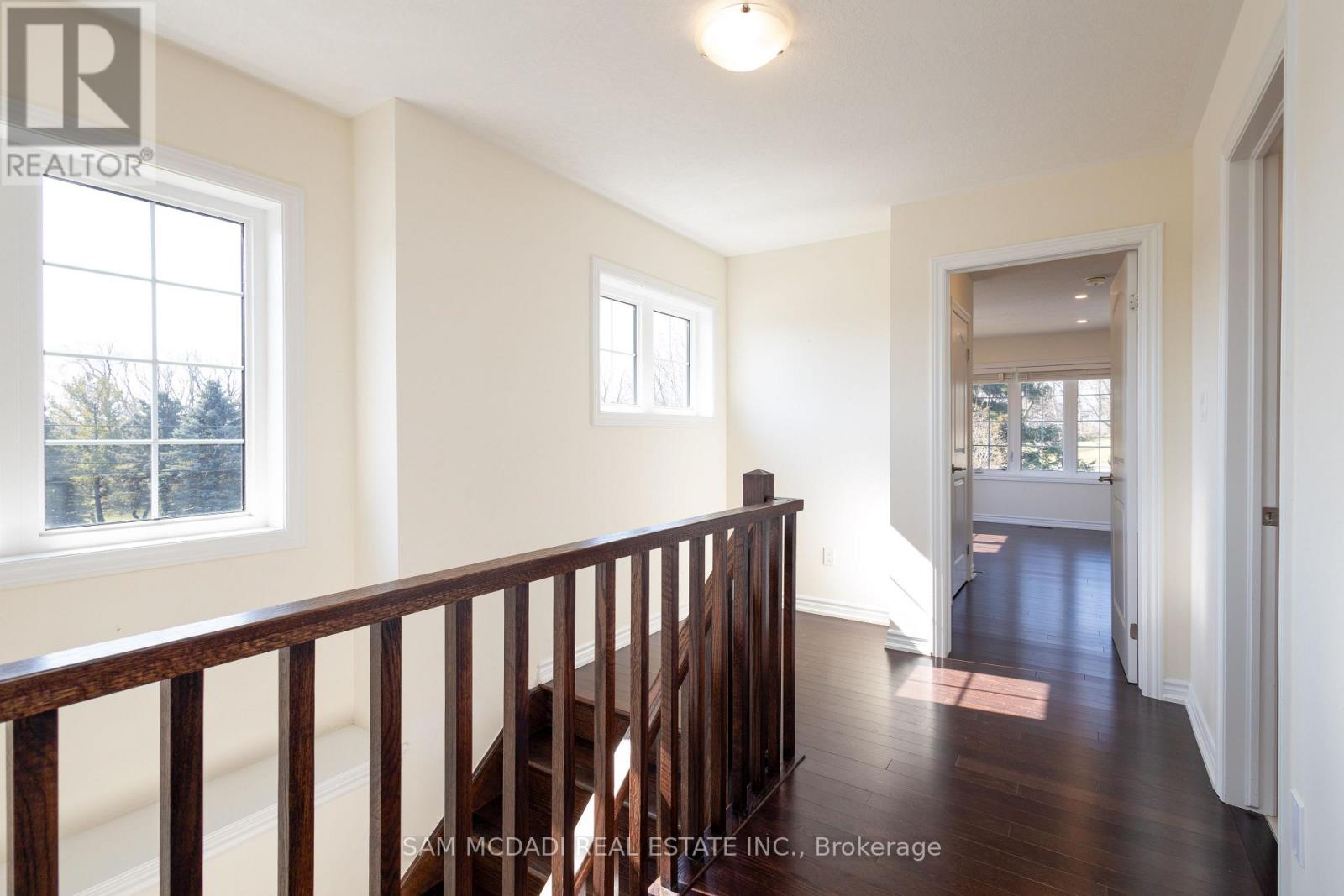 Photo 2 of 1 515 Garner Road W, Hamilton ON