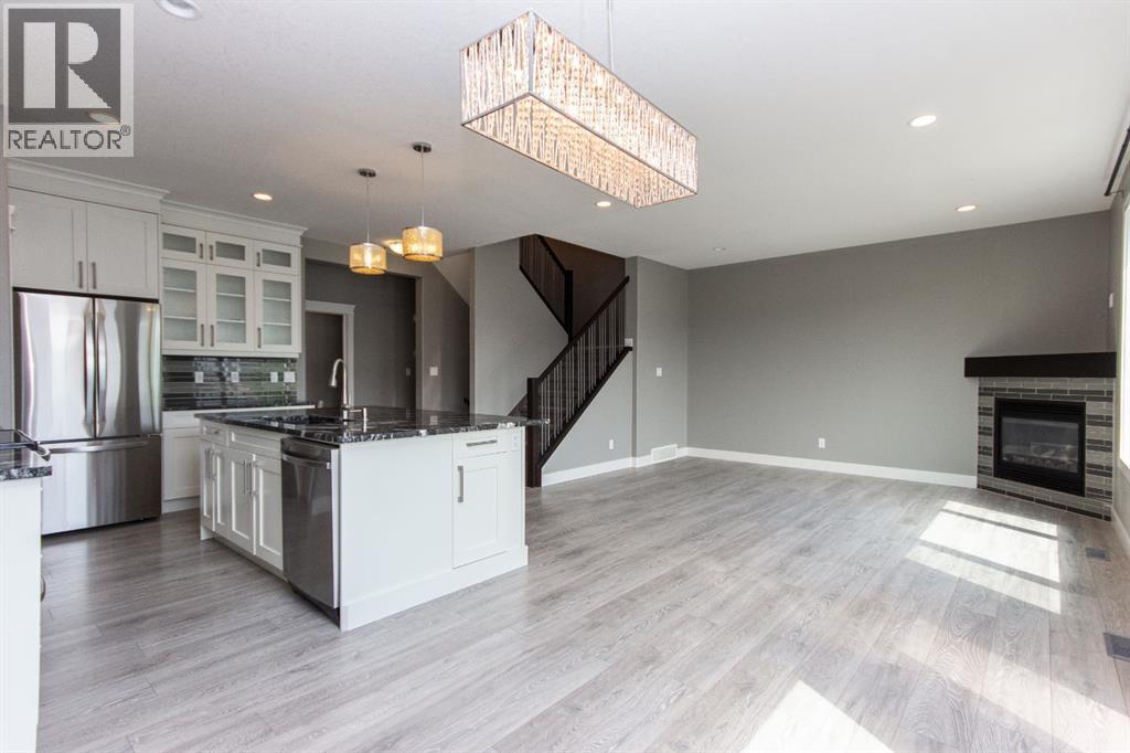Photo 18 of 93 Turner Crescent, Red Deer AB