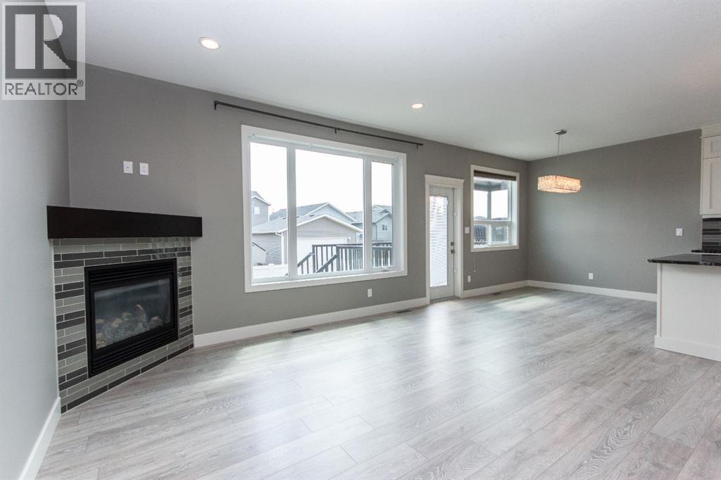 Photo 20 of 93 Turner Crescent, Red Deer AB