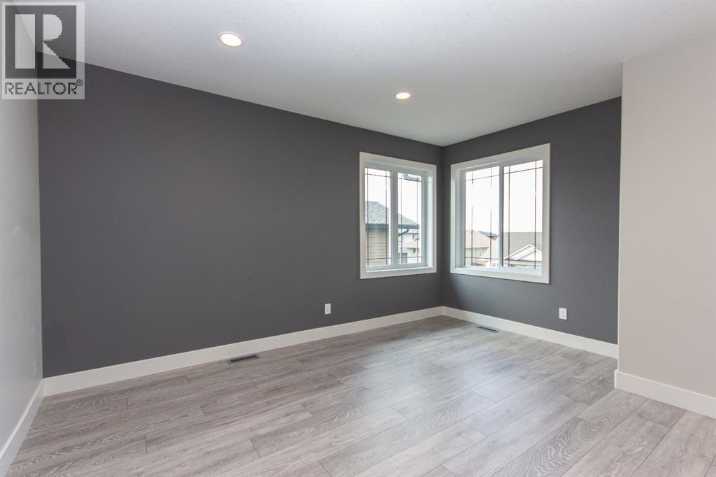 Photo 38 of 93 Turner Crescent, Red Deer AB