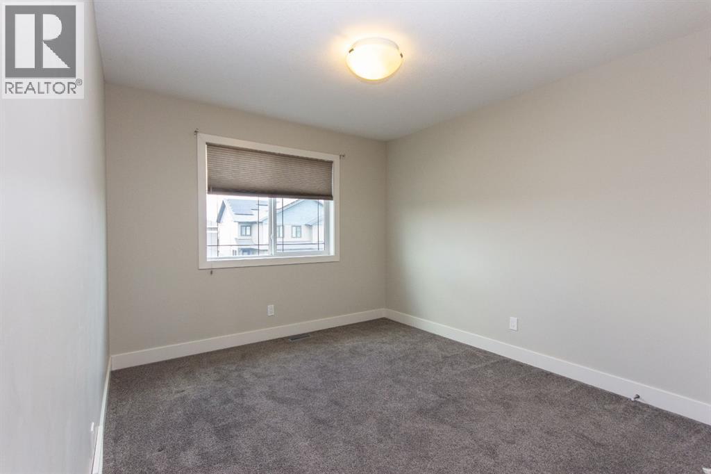Photo 13 of 93 Turner Crescent, Red Deer AB