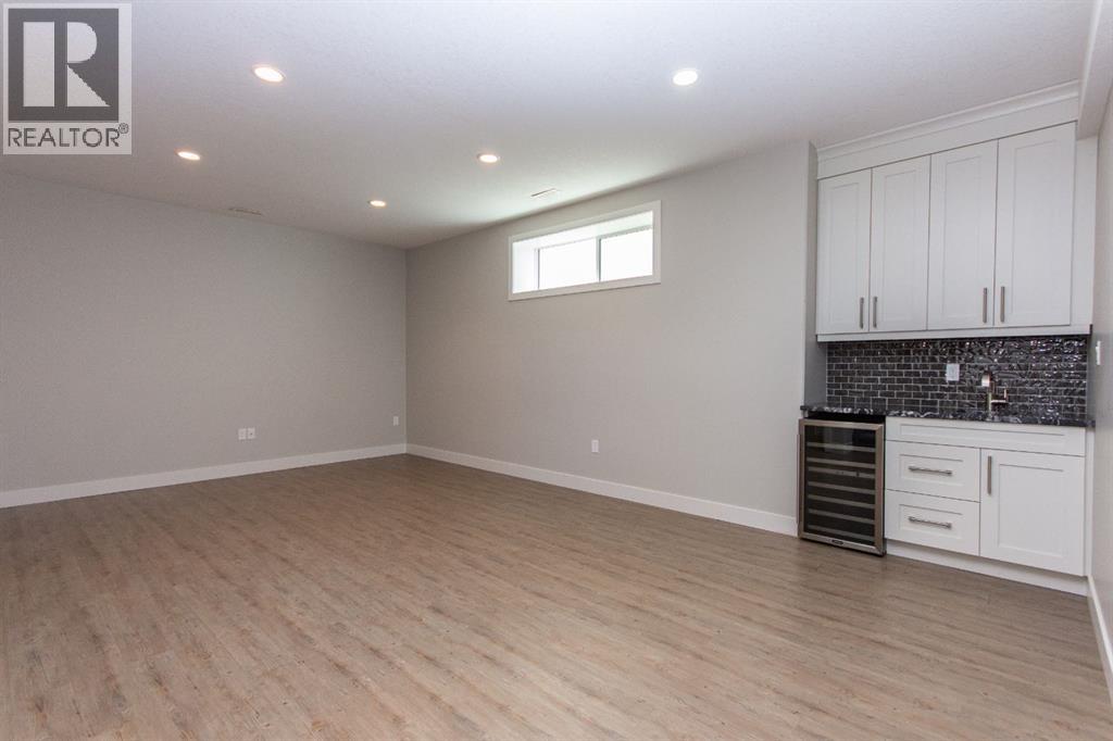 Photo 15 of 93 Turner Crescent, Red Deer AB