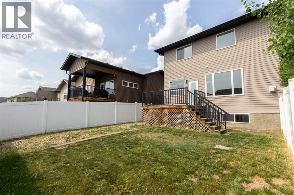 Photo 6 of 93 Turner Crescent, Red Deer AB