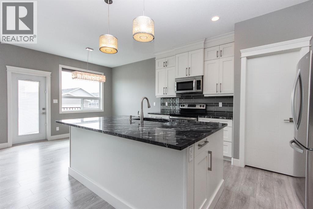 Photo 8 of 93 Turner Crescent, Red Deer AB