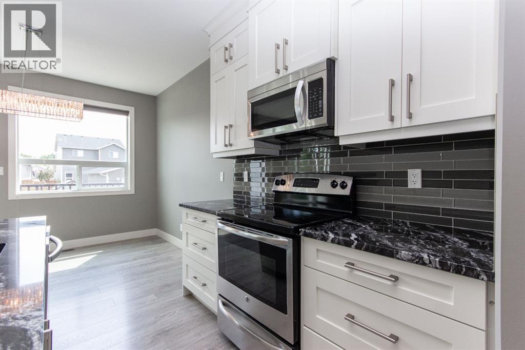 Photo 14 of 93 Turner Crescent, Red Deer AB