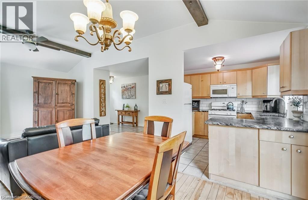 Photo 16 of 8 Beach Road, Lowbanks ON