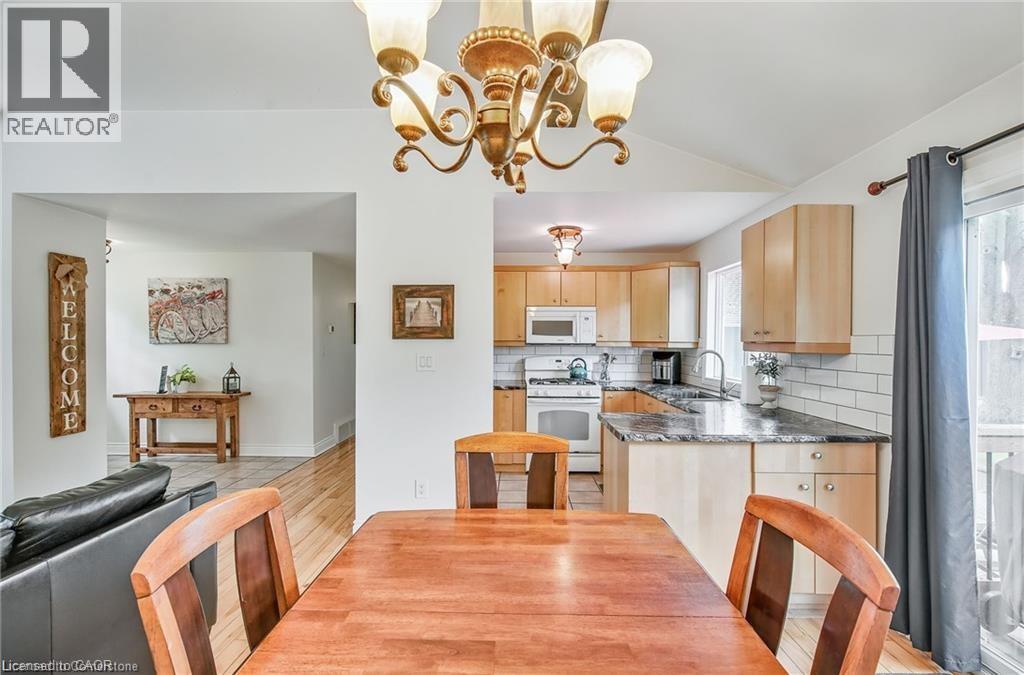 Photo 30 of 8 Beach Road, Lowbanks ON