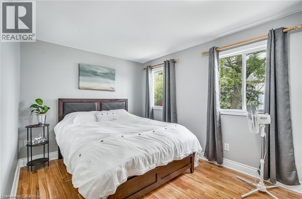 Photo 36 of 8 Beach Road, Lowbanks ON