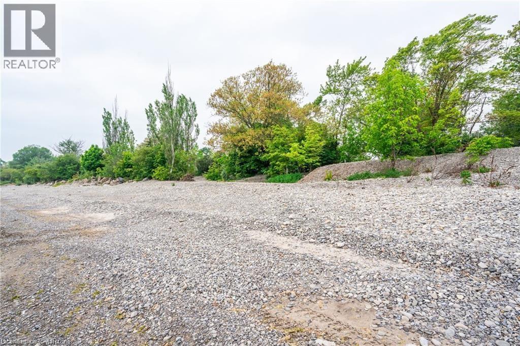 Photo 25 of 8 Beach Road, Lowbanks ON
