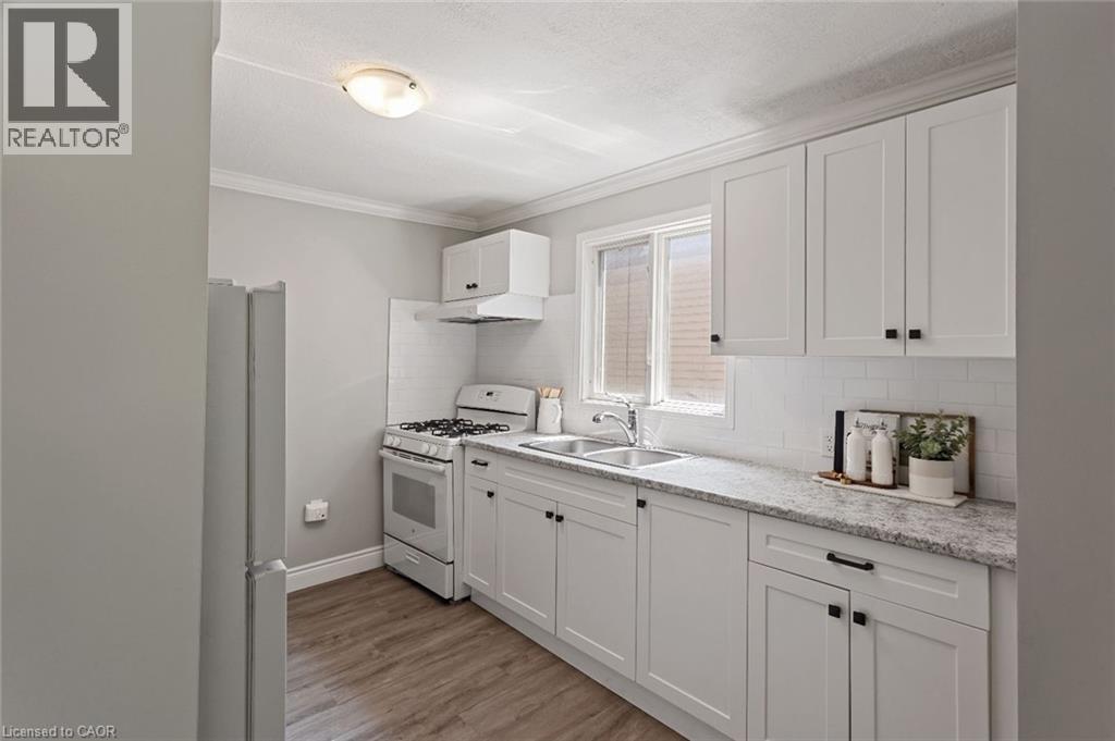 Photo 17 of 117 Stuart Street, London ON