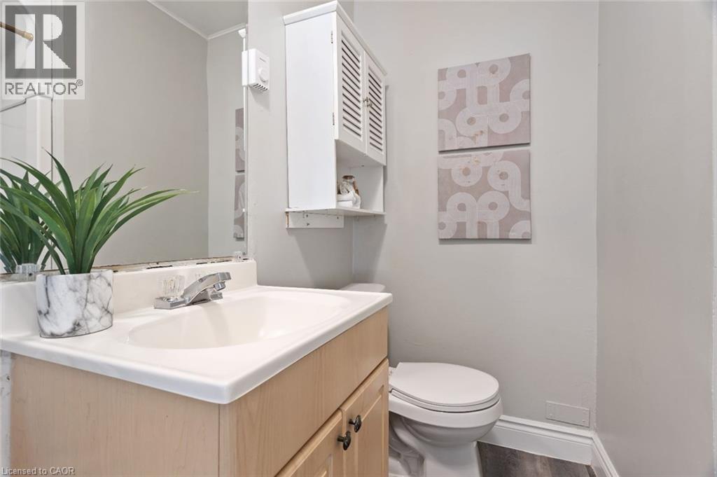 Photo 21 of 117 Stuart Street, London ON